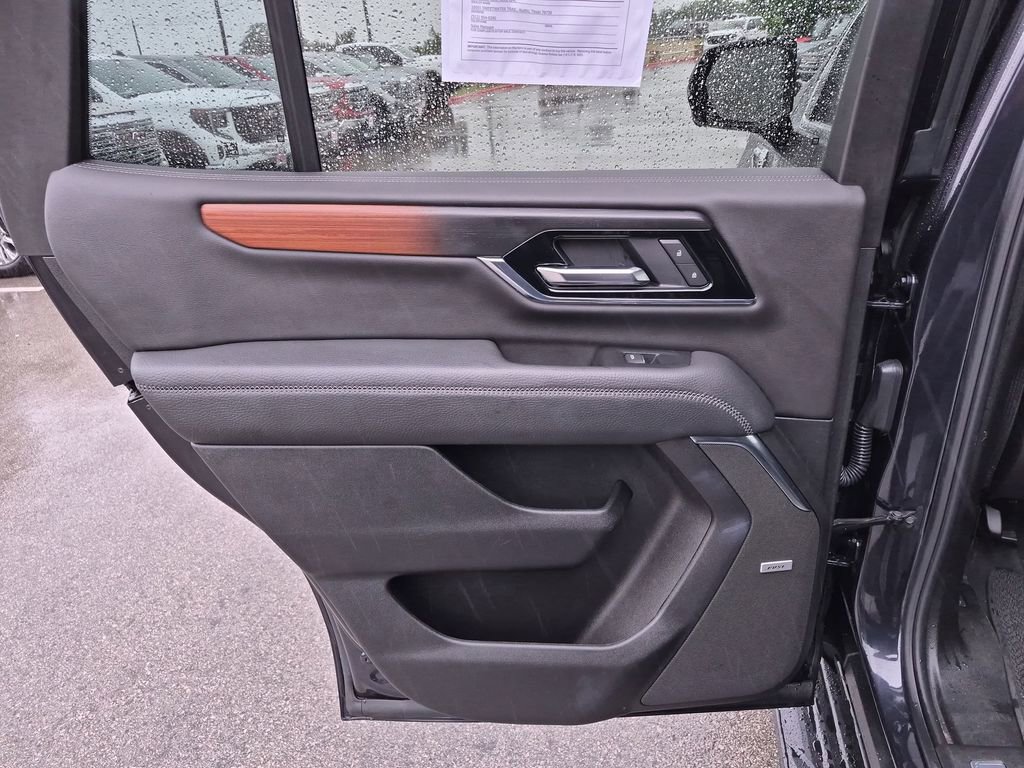 Certified 2025 GMC Yukon Denali RWD image 33