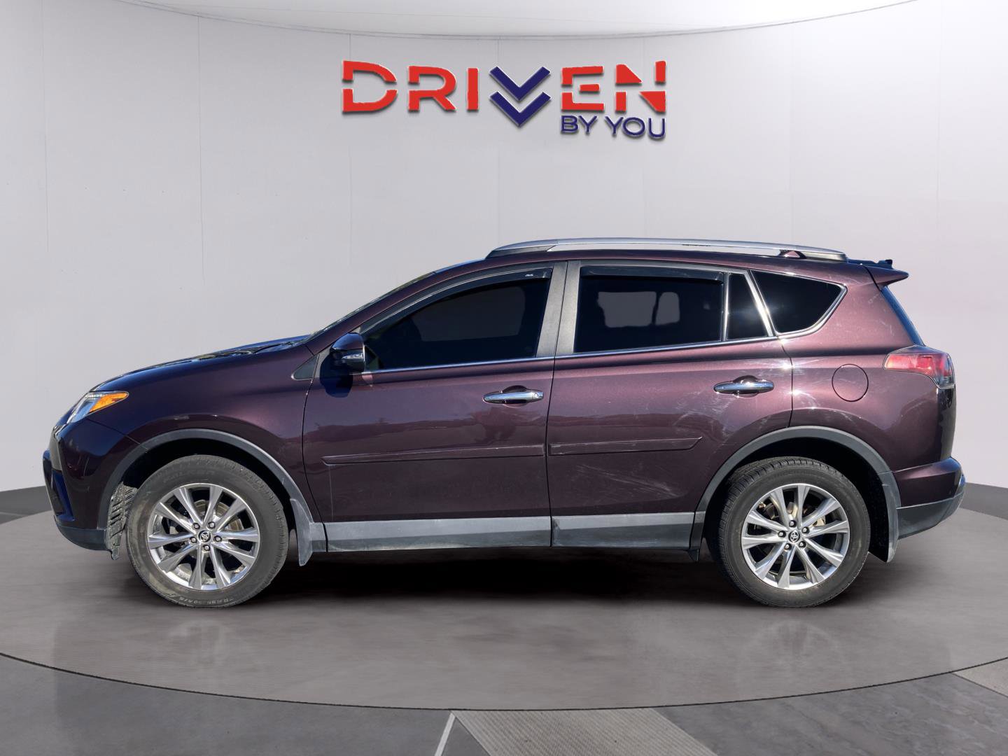 Used 2017 Toyota RAV4 Limited image 3