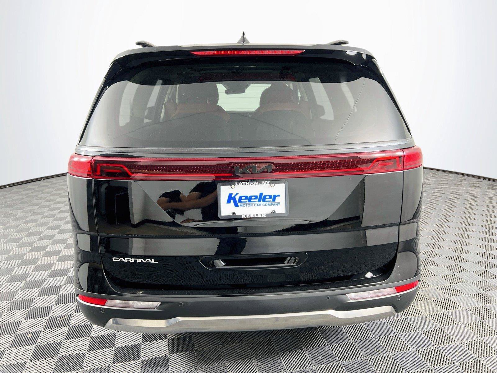 Used 2024 Kia Carnival SX Prestige FWD image 5