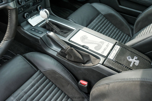 Used 2010 Ford Mustang Shelby GT500 RWD image 29