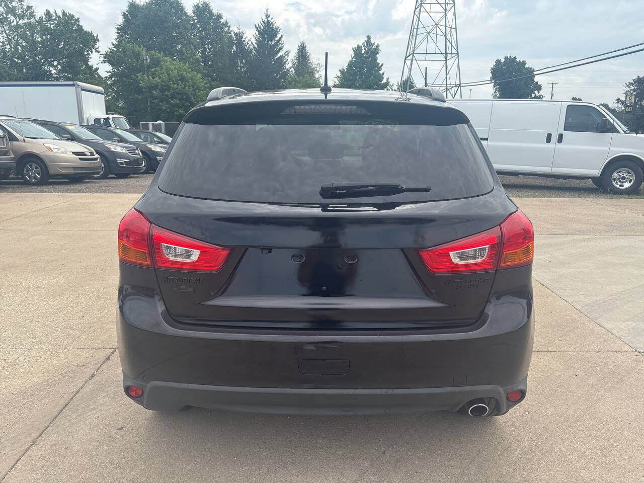 Used 2013 Mitsubishi Outlander Sport LE AWD/4WD image 4
