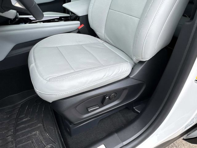 Used 2025 Ford Explorer Platinum w/ Ultimate Package image 23