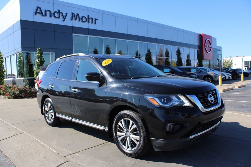 Used 2018 Nissan Pathfinder SL w/ Cargo Package image 1