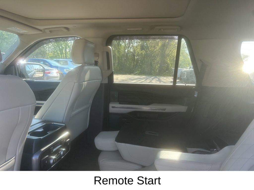 Used 2021 Ford Expedition Platinum image 11