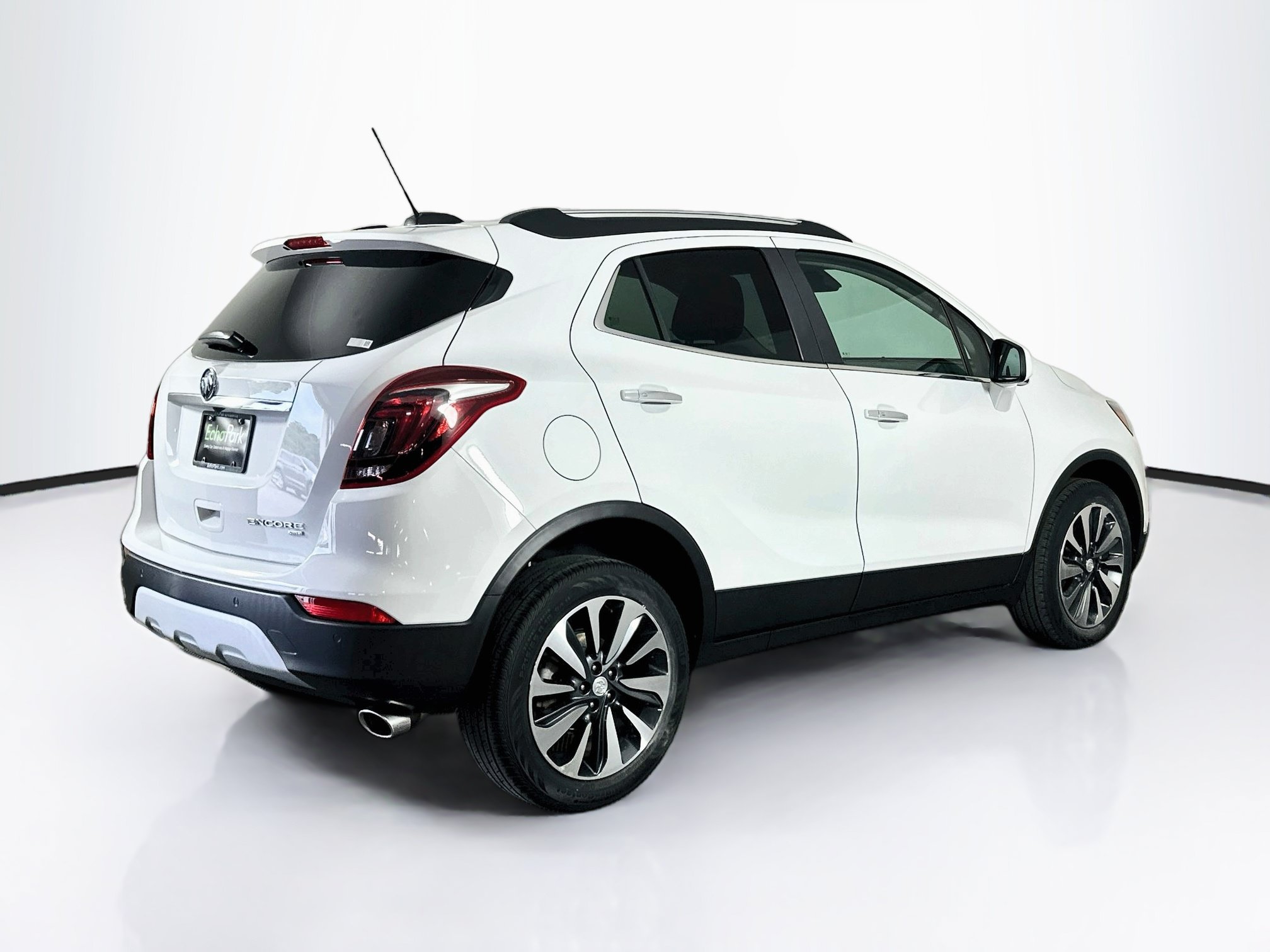 Used 2022 Buick Encore Preferred w/ Safety Package II AWD/4WD image 9