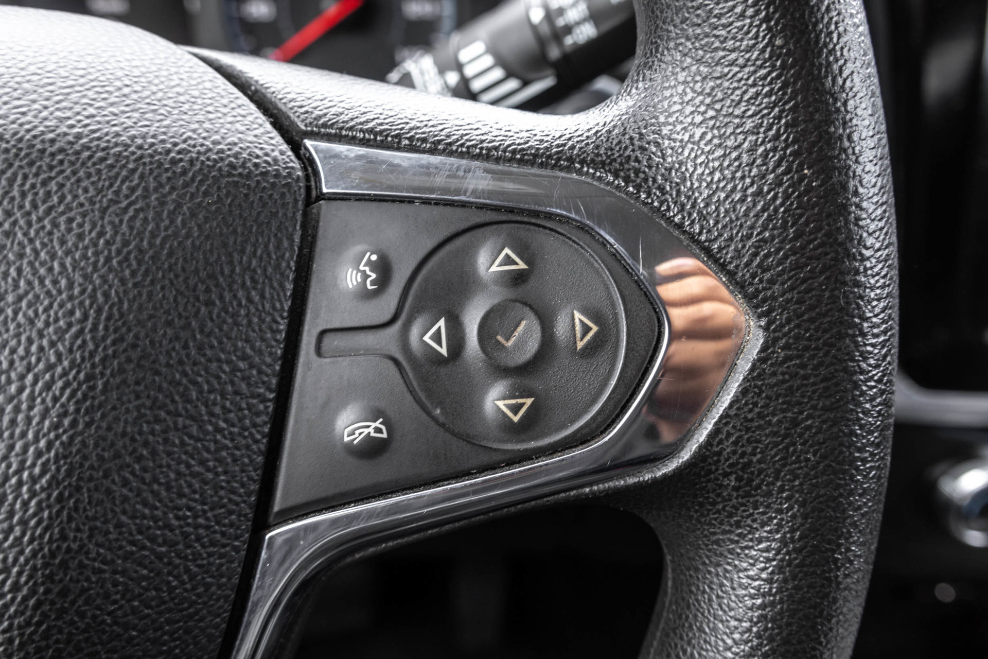 Used 2019 Chevrolet Traverse LS FWD image 26