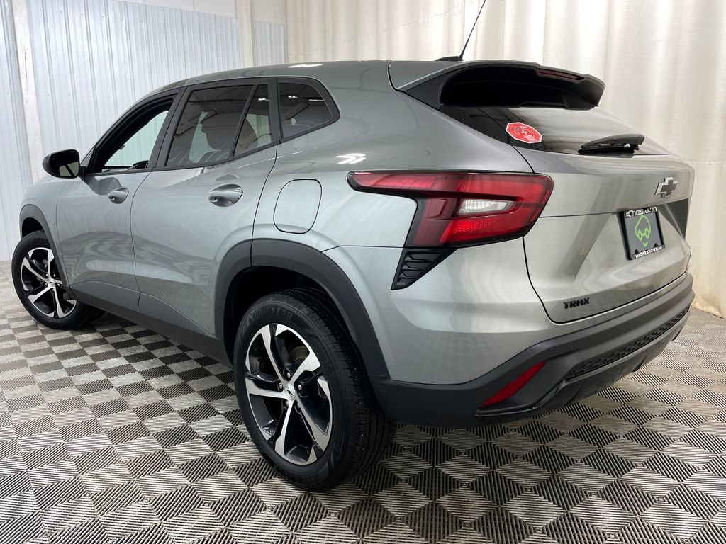 Used 2024 Chevrolet Trax RS w/ Driver Confidence Package image 12