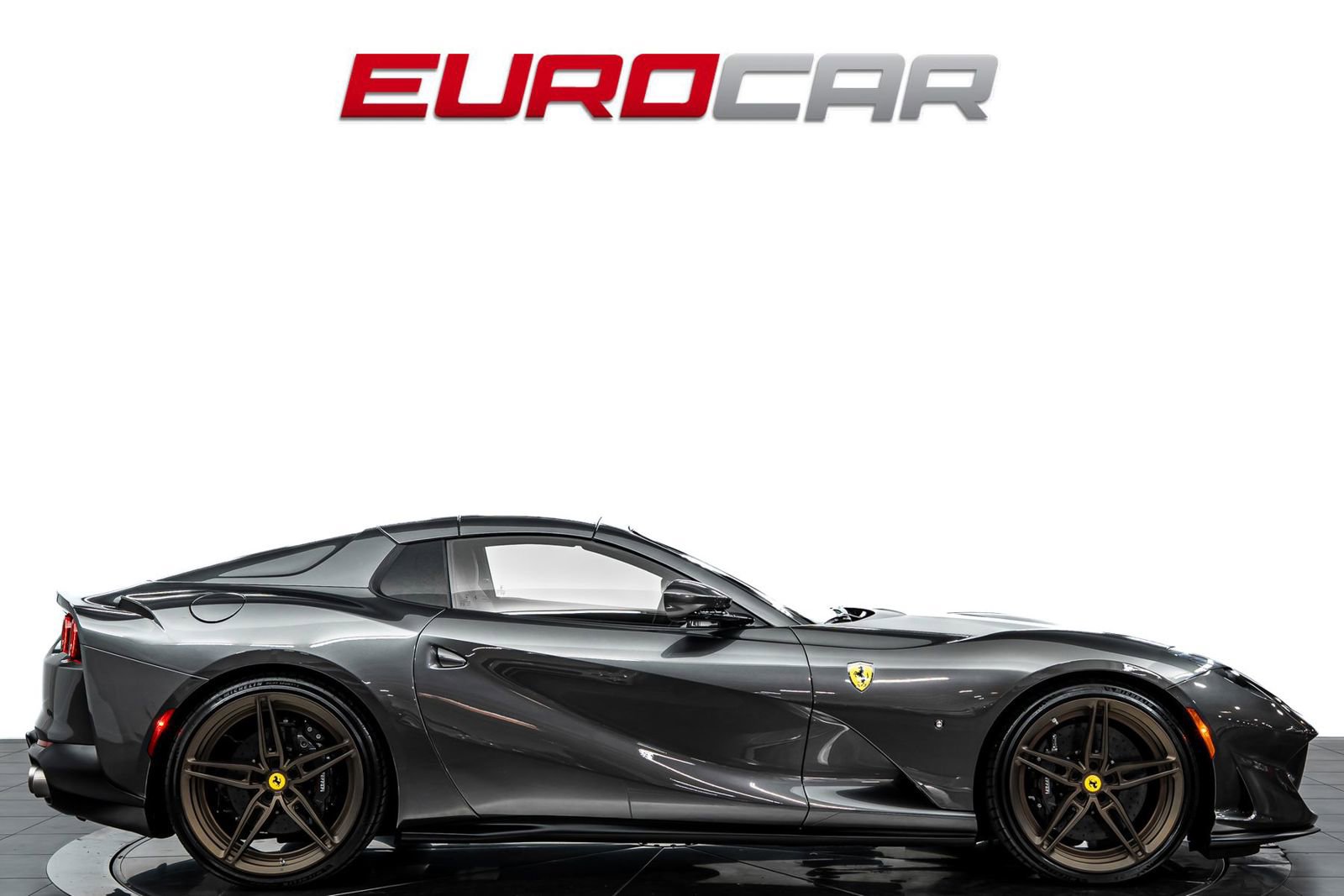 Used 2021 Ferrari 812 GTS RWD image 8