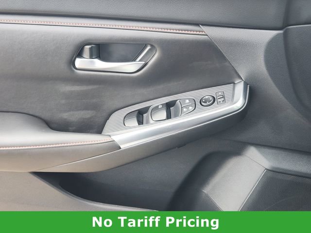 Used 2025 Nissan Sentra SR FWD image 23