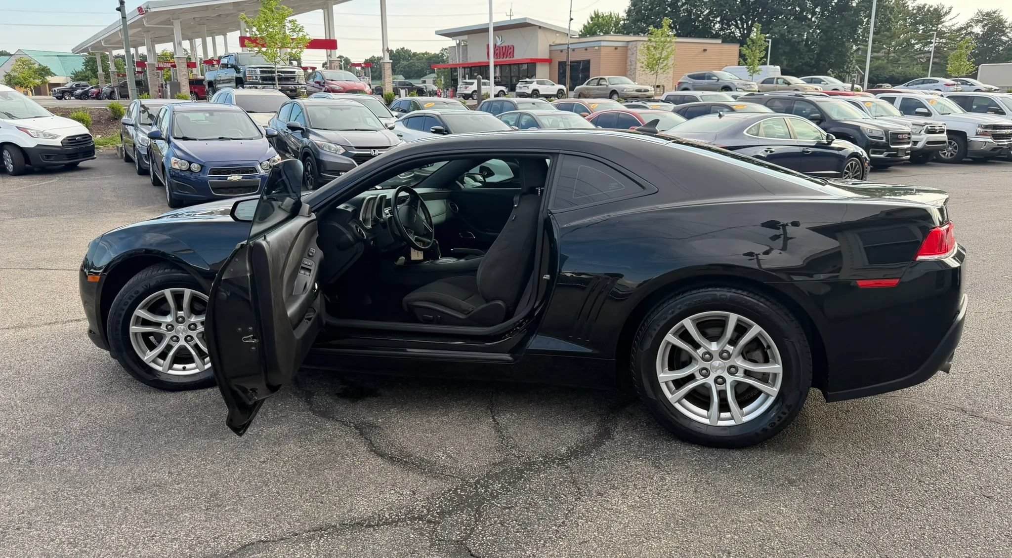 Used 2014 Chevrolet Camaro LT RWD image 10