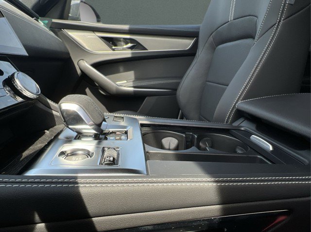 New 2026 Jaguar F-PACE R-Dynamic S image 30