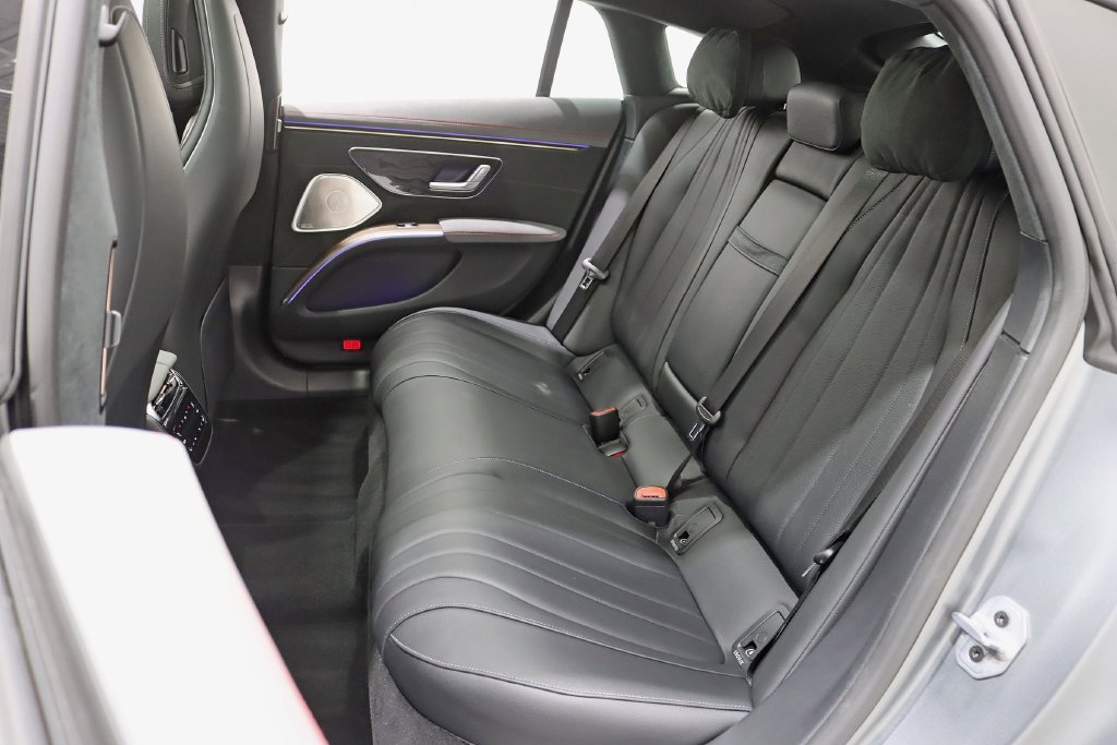 Used 2023 Mercedes-Benz EQS 580 4MATIC Sedan image 30