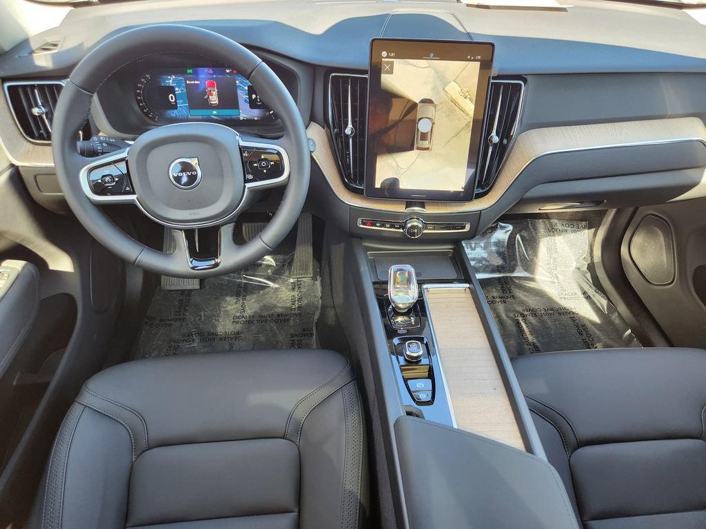 New 2026 Volvo XC60 B5 Plus w/ Climate Package image 15