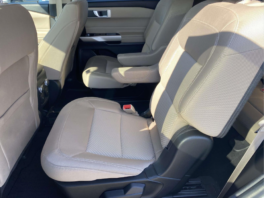 Used 2023 Ford Explorer XLT RWD image 12