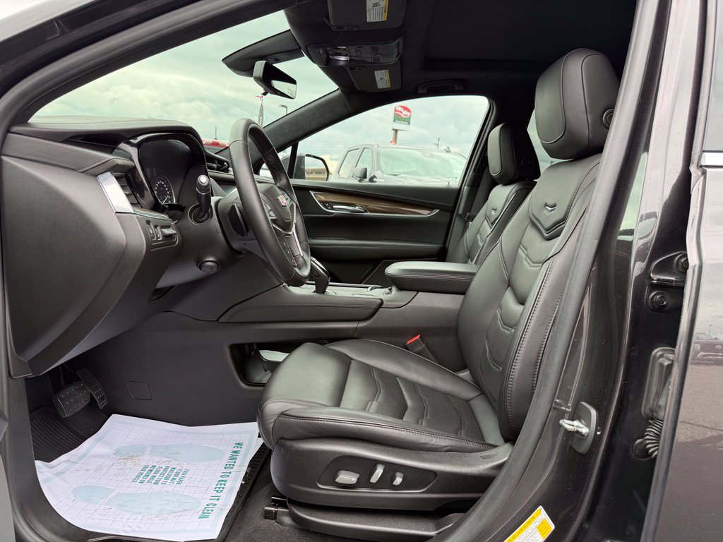 Used 2019 Cadillac XT5 Platinum AWD/4WD image 26