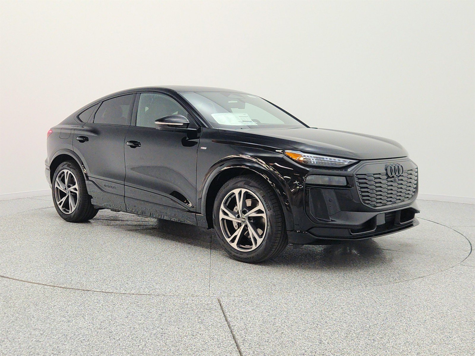 New 2027 Audi Q6 e-tron Prestige AWD/4WD image 3