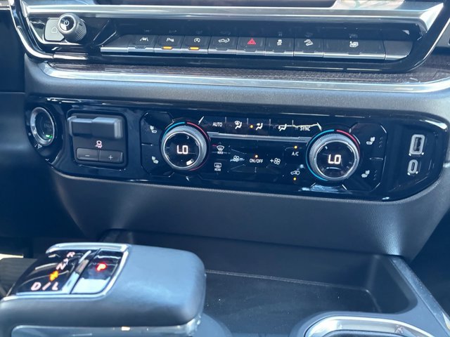 Used 2025 Chevrolet Silverado 1500 LT Trail Boss w/ LT Trail Boss Premium Package AWD/4WD image 12