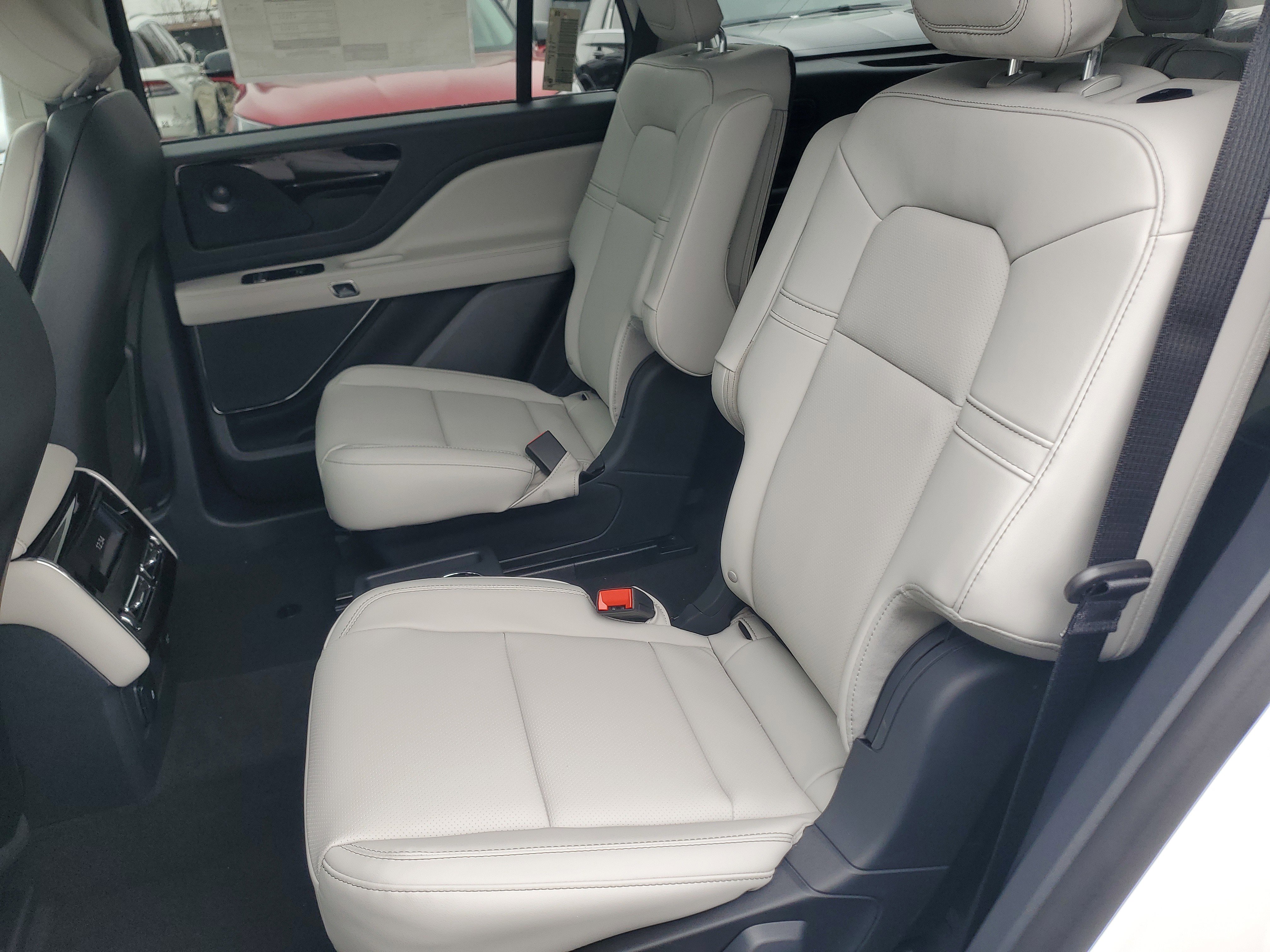 New 2026 Lincoln Aviator AWD image 26