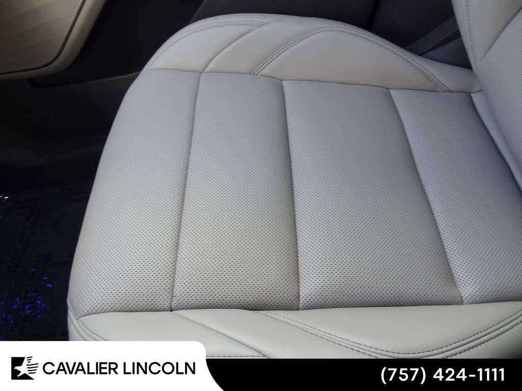 Certified 2025 Lincoln Nautilus Premier image 46