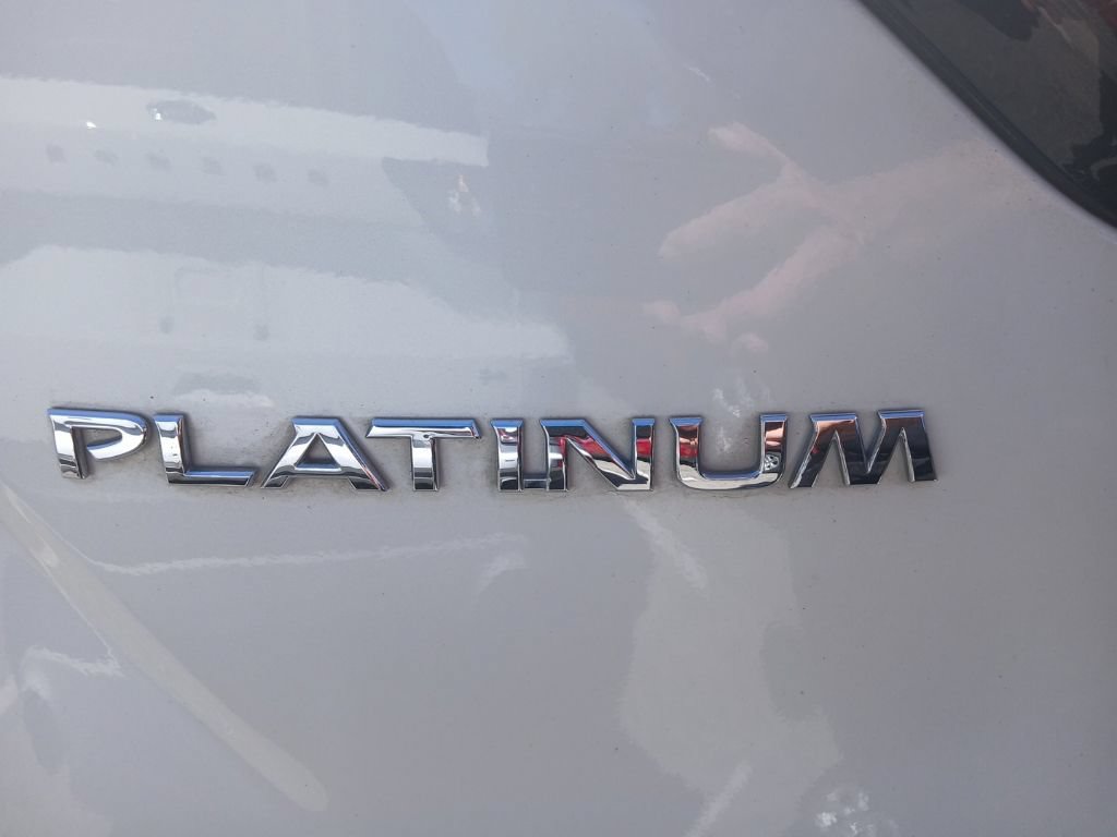Used 2019 Nissan Murano Platinum w/ Cargo Package FWD image 4
