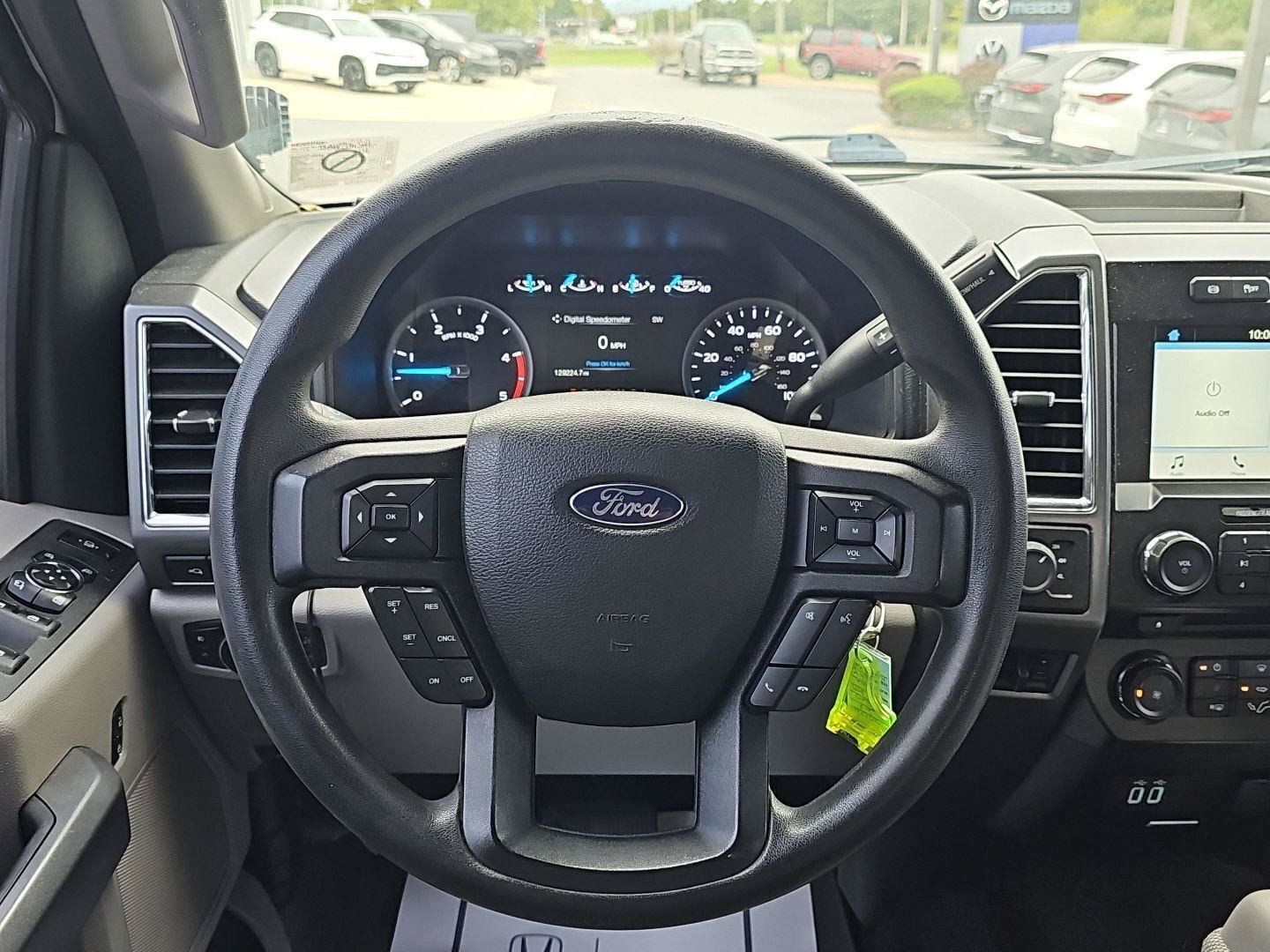 Used 2017 Ford F250 XLT w/ XLT Premium Package AWD/4WD image 10