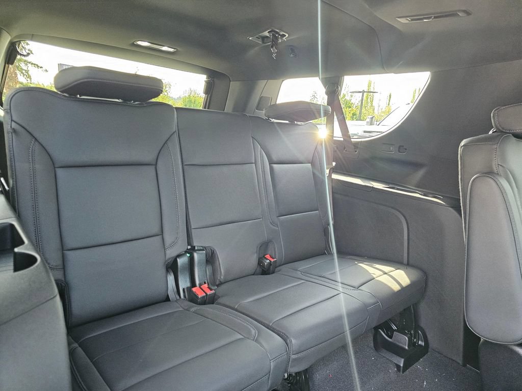 New 2026 Chevrolet Suburban LT w/ Comfort Package AWD/4WD image 13
