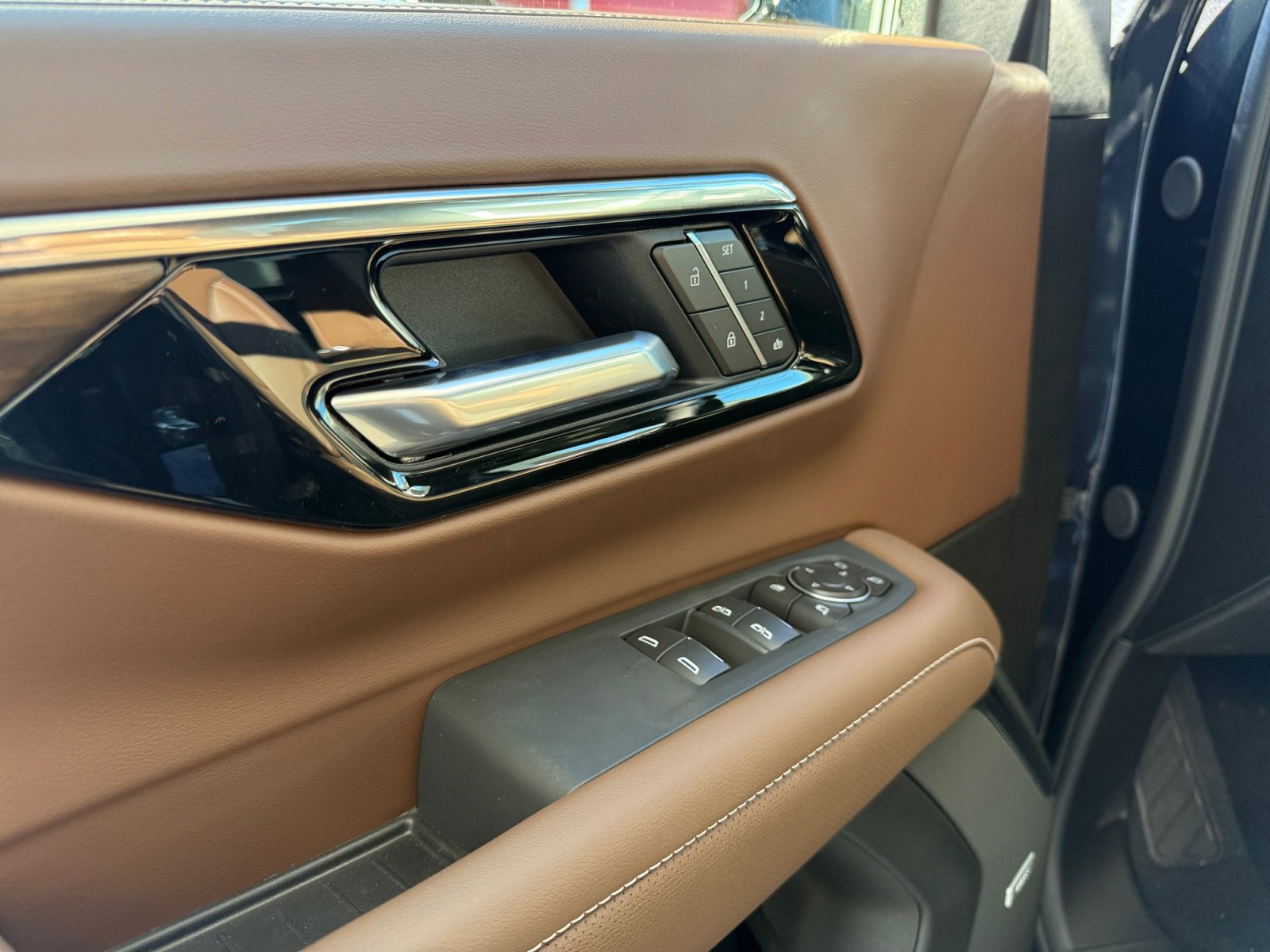 New 2026 Chevrolet Tahoe High Country image 18