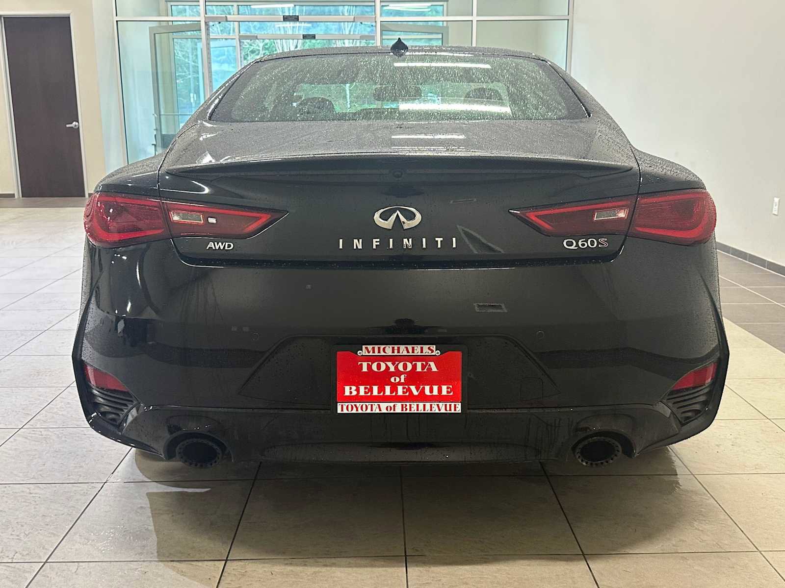Used 2018 INFINITI Q60 Red Sport 400 w/ Sensory Package 3.0T Sport image 5