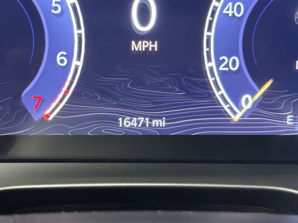 Used 2024 Jeep Grand Cherokee Limited AWD/4WD image 5