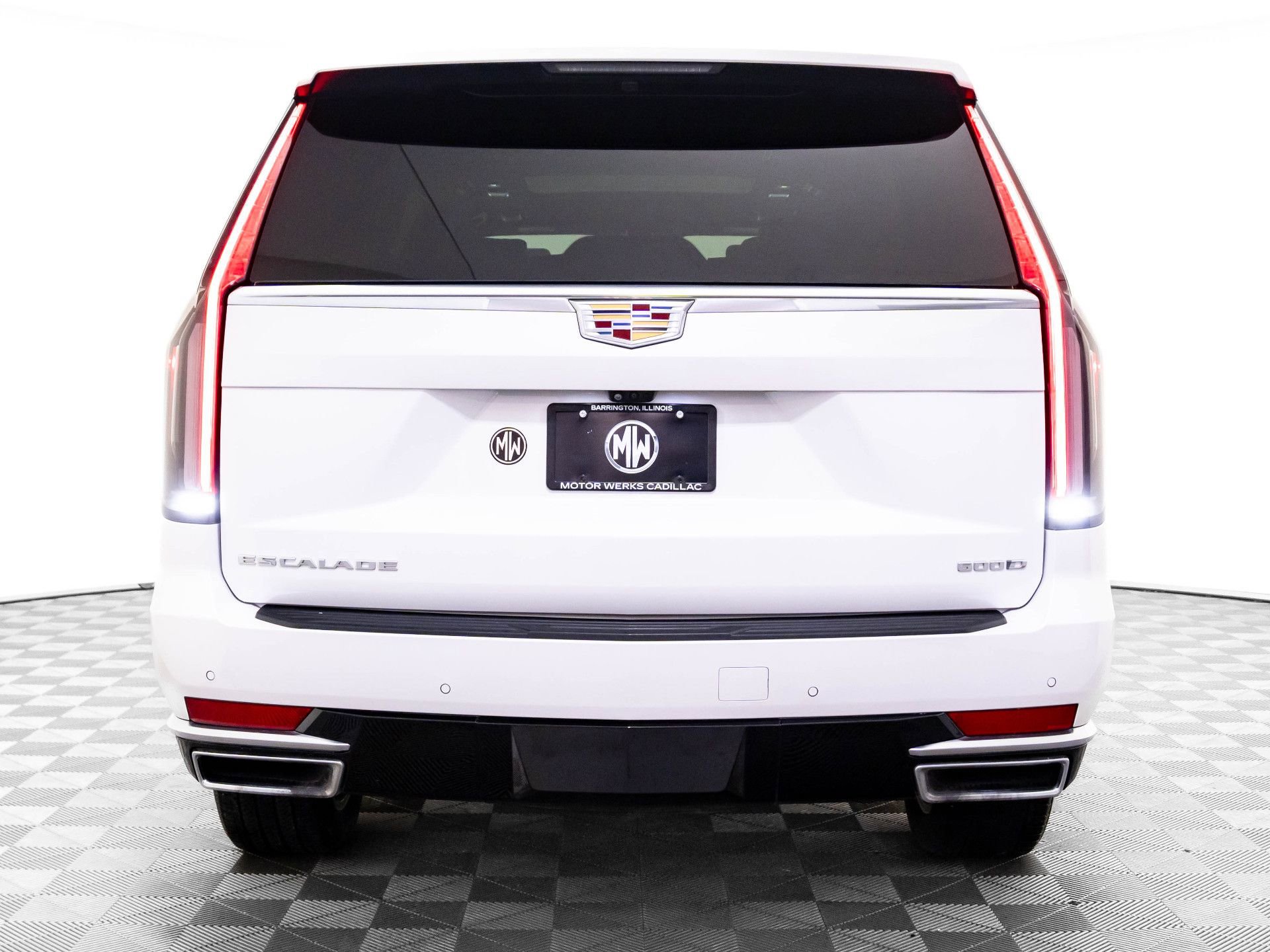 Certified 2024 Cadillac Escalade ESV Premium Luxury Platinum w/ Heavy-Duty Trailer Package image 5