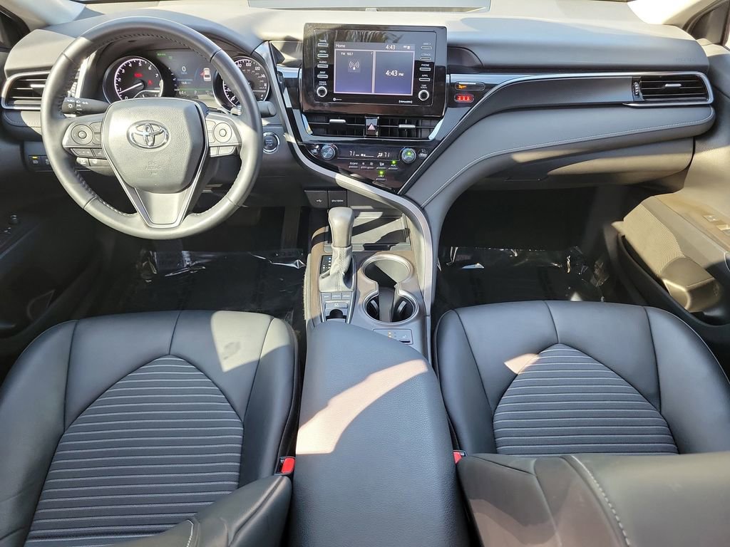 Used 2023 Toyota Camry SE w/ Cold Weather Package image 12