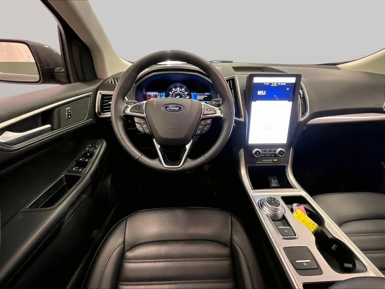 Certified 2024 Ford Edge SEL w/ Convenience Package AWD/4WD image 5