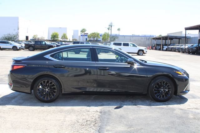 Used 2024 Lexus ES 300h w/ Accessory Package (Z1) FWD image 3