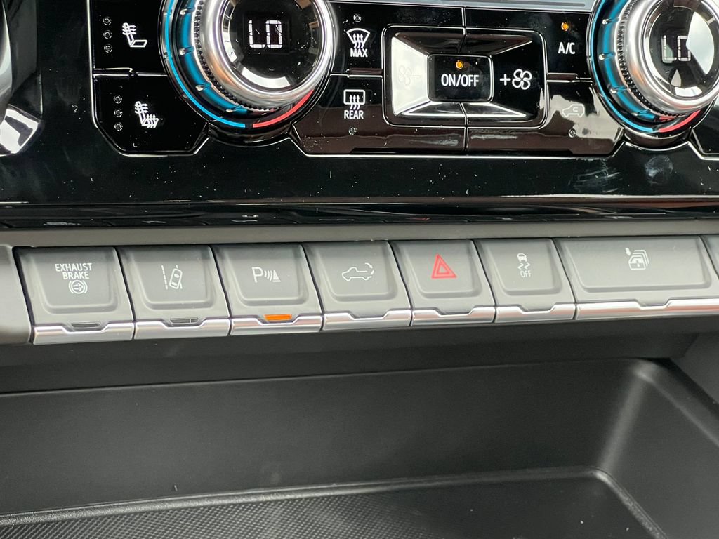 New 2026 GMC Sierra 3500 Denali Ultimate AWD/4WD image 42