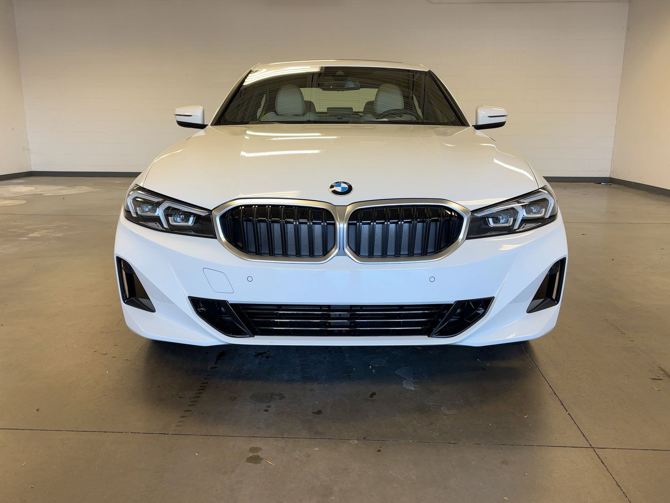 Used 2026 BMW 330i Sedan w/ Convenience Package image 5