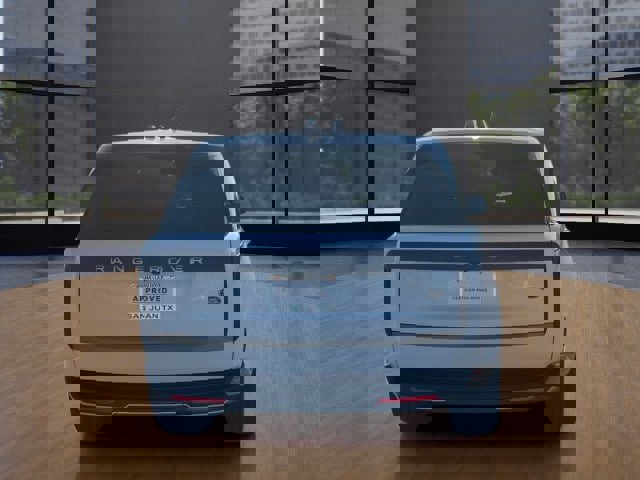 Used 2023 Land Rover Range Rover Long Wheelbase SE image 4