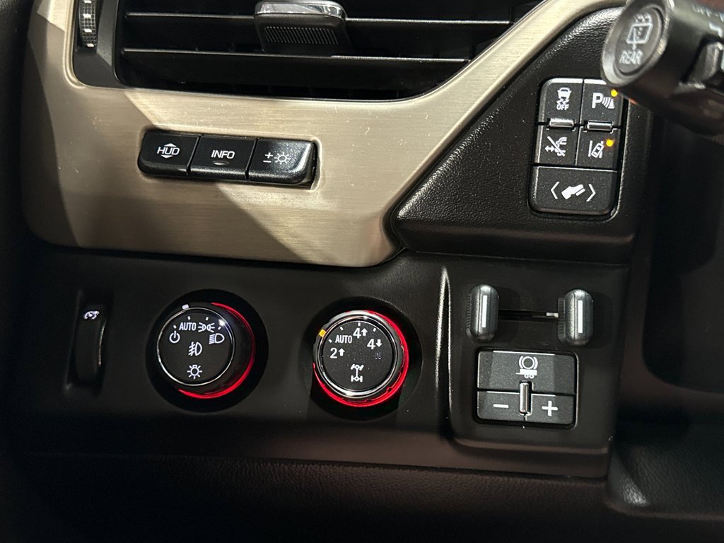 Used 2015 GMC Yukon Denali w/ Premium Package image 39