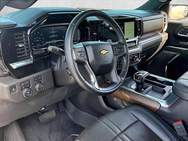 Used 2024 Chevrolet Silverado 1500 High Country w/ High Country Premium Package AWD/4WD image 14