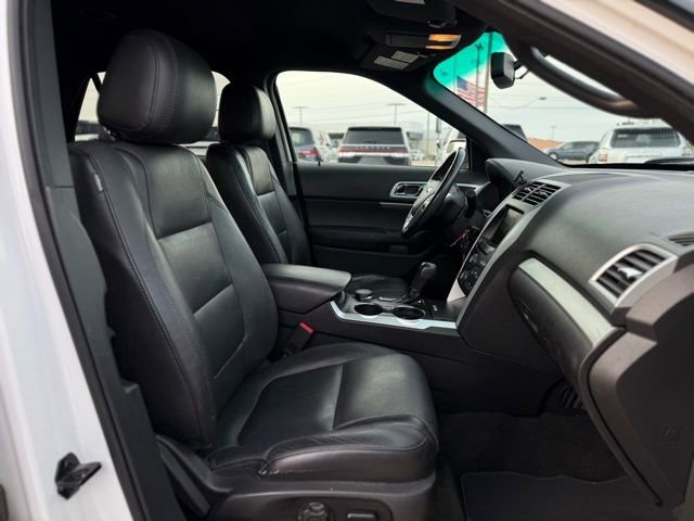 Used 2015 Ford Explorer XLT w/ Equipment Group 202A image 15