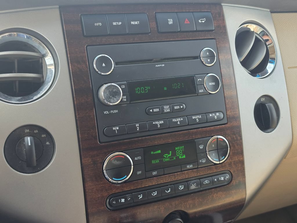 Used 2012 Ford Expedition XLT AWD/4WD image 16