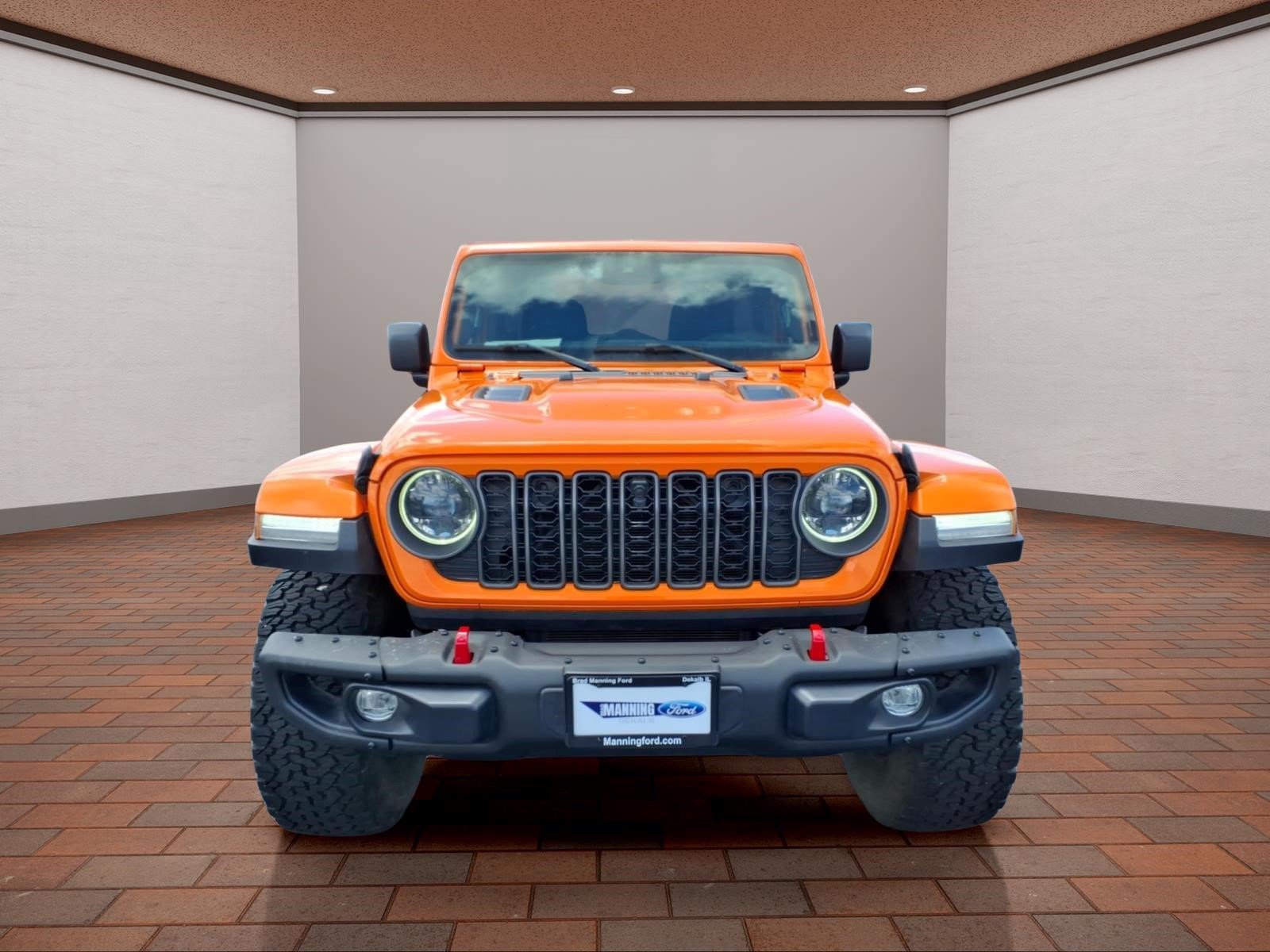Used 2025 Jeep Wrangler Unlimited Rubicon AWD/4WD image 3