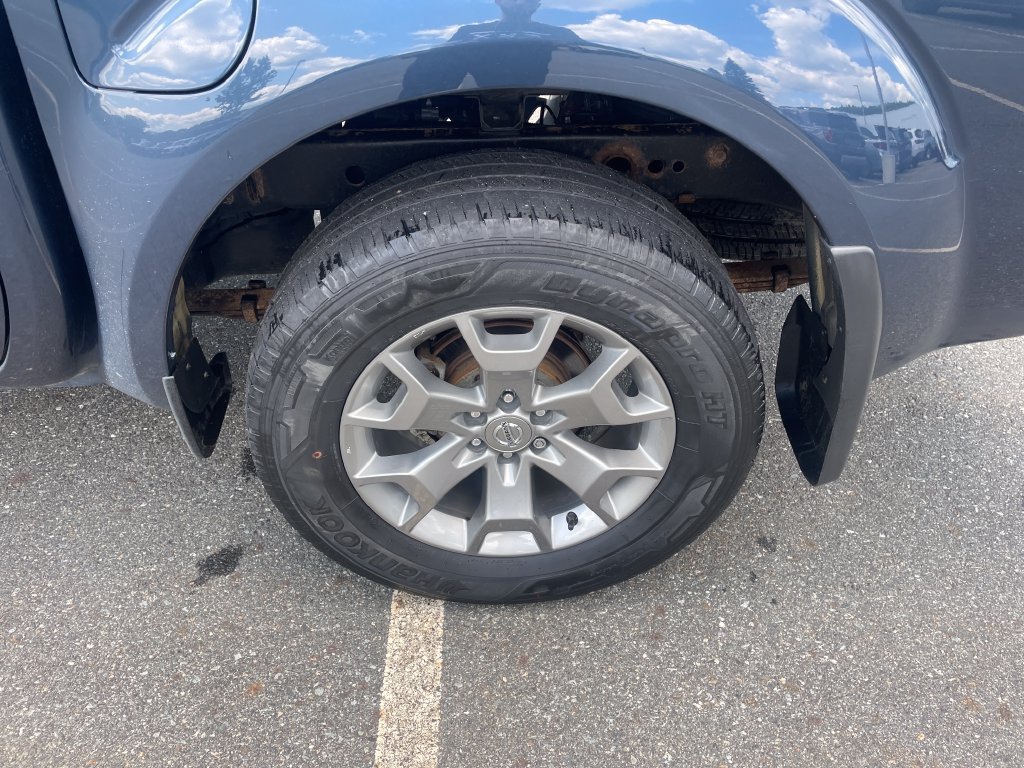 Used 2021 Nissan Frontier SV AWD/4WD image 9