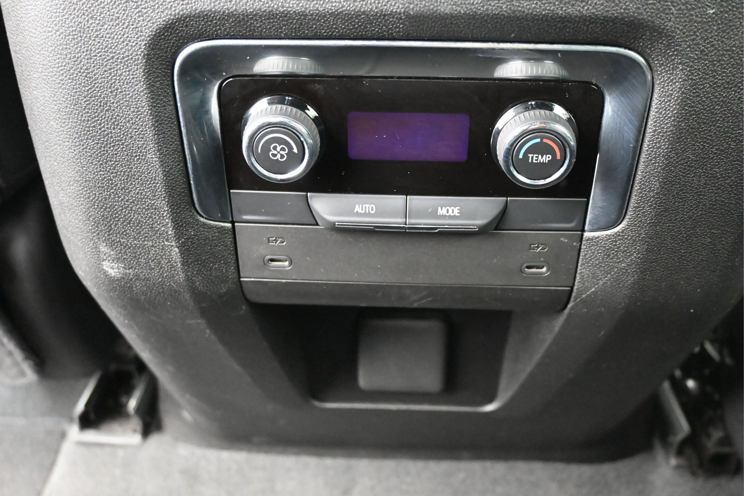Used 2025 Chevrolet Tahoe LT AWD/4WD image 16