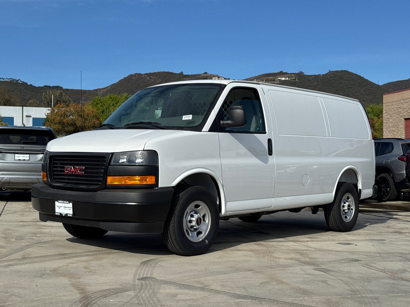 New 2026 GMC Savana 2500 w/ Driver Convenience Package RWD image 4