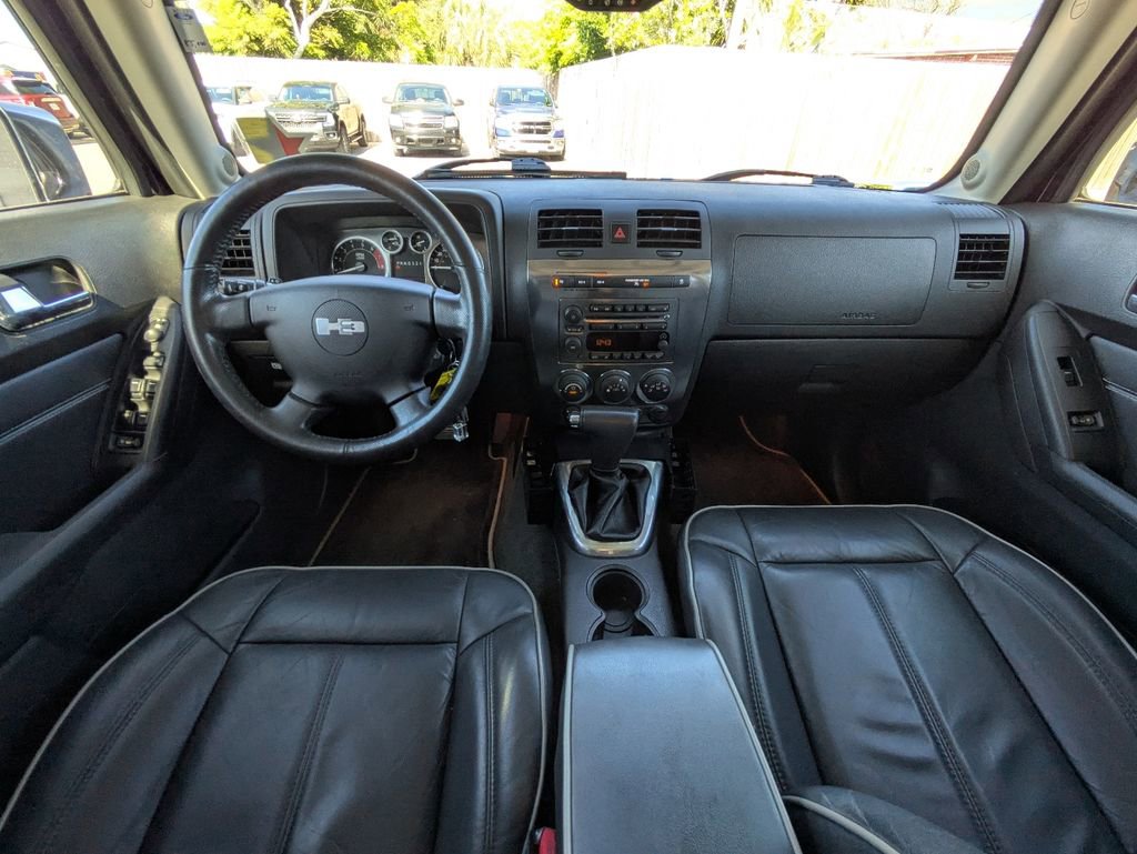 Used 2007 HUMMER H3 Luxury image 15