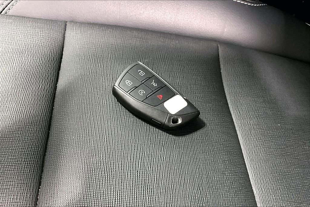 Used 2025 Buick Enclave Preferred FWD image 12