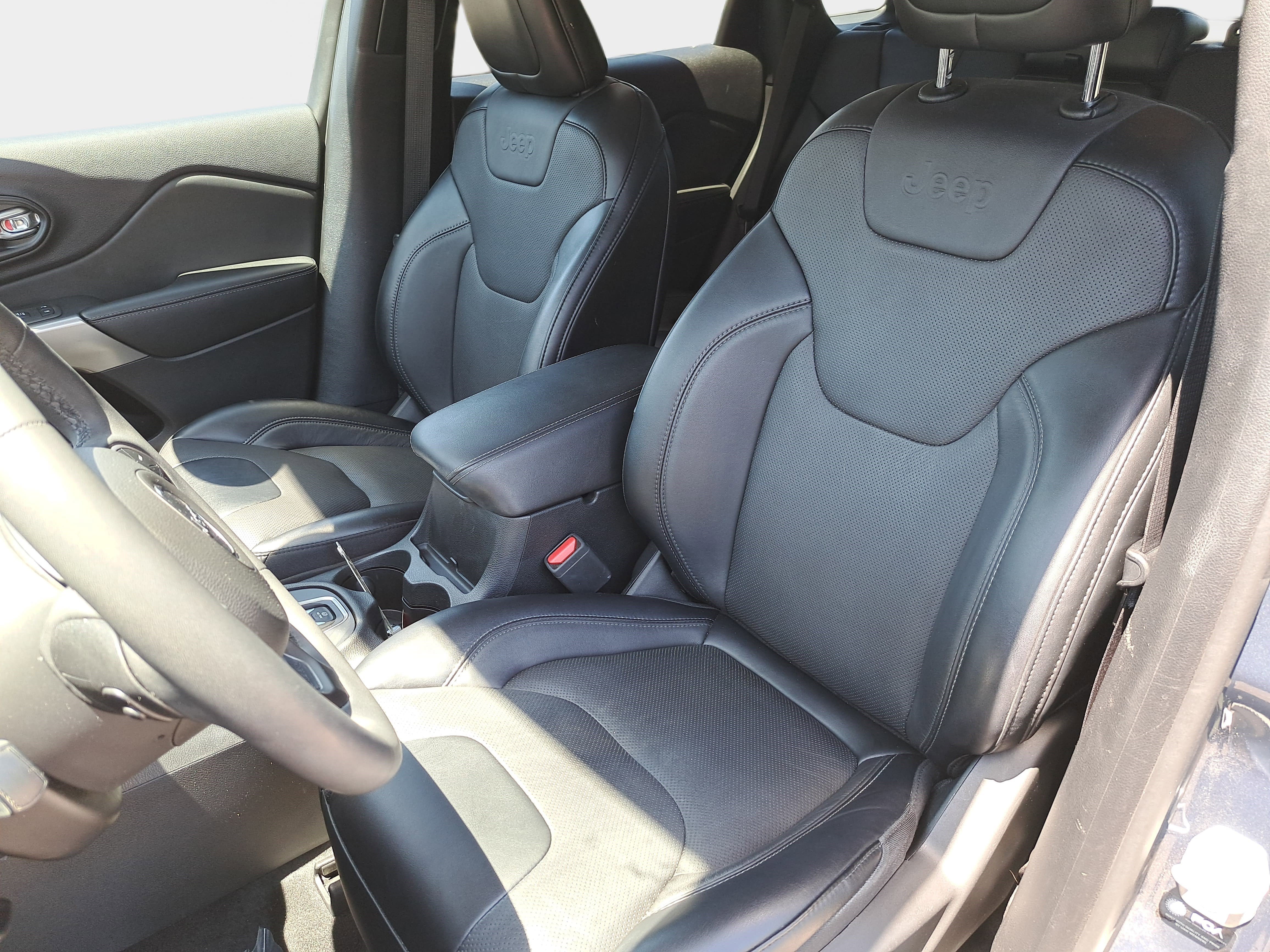 Used 2022 Jeep Cherokee Latitude Lux w/ Sun & Sound Group FWD image 15