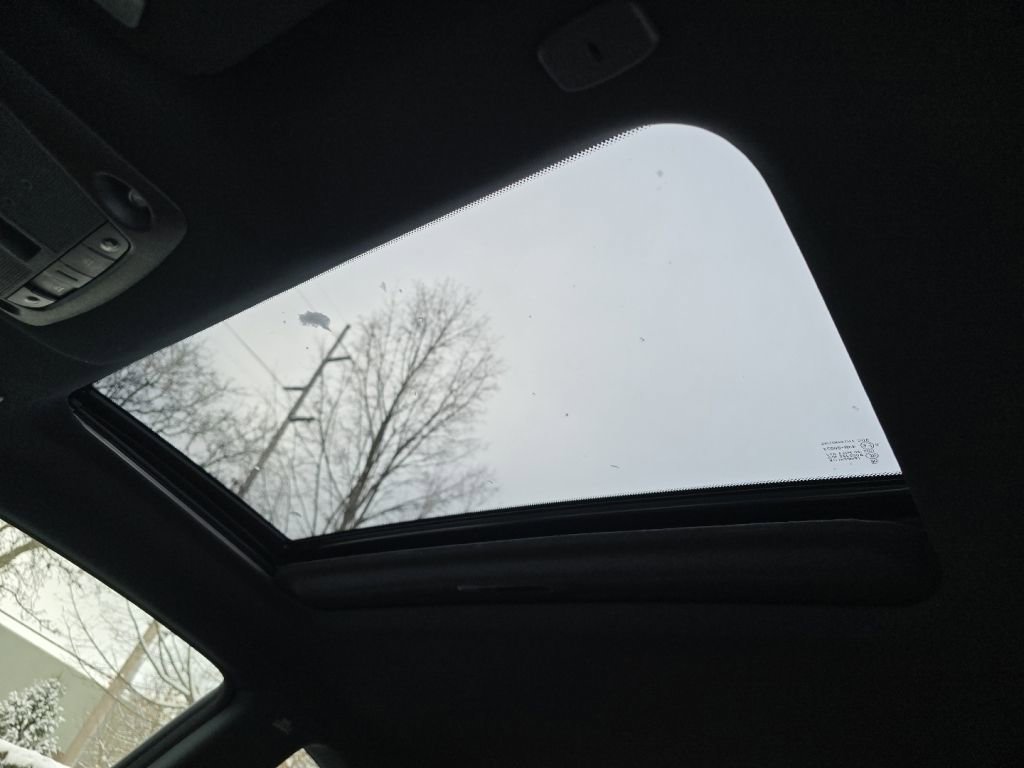 Used 2022 INFINITI Q60 Red Sport 400 w/ Proactive Package image 3