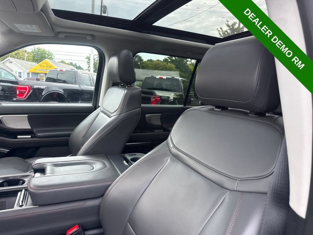 Used 2025 Ford Expedition Max Active AWD/4WD image 25