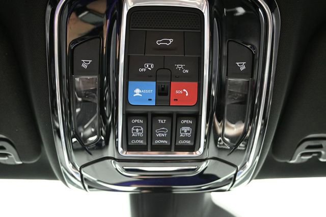 Used 2023 Jeep Grand Wagoneer 4WD image 50